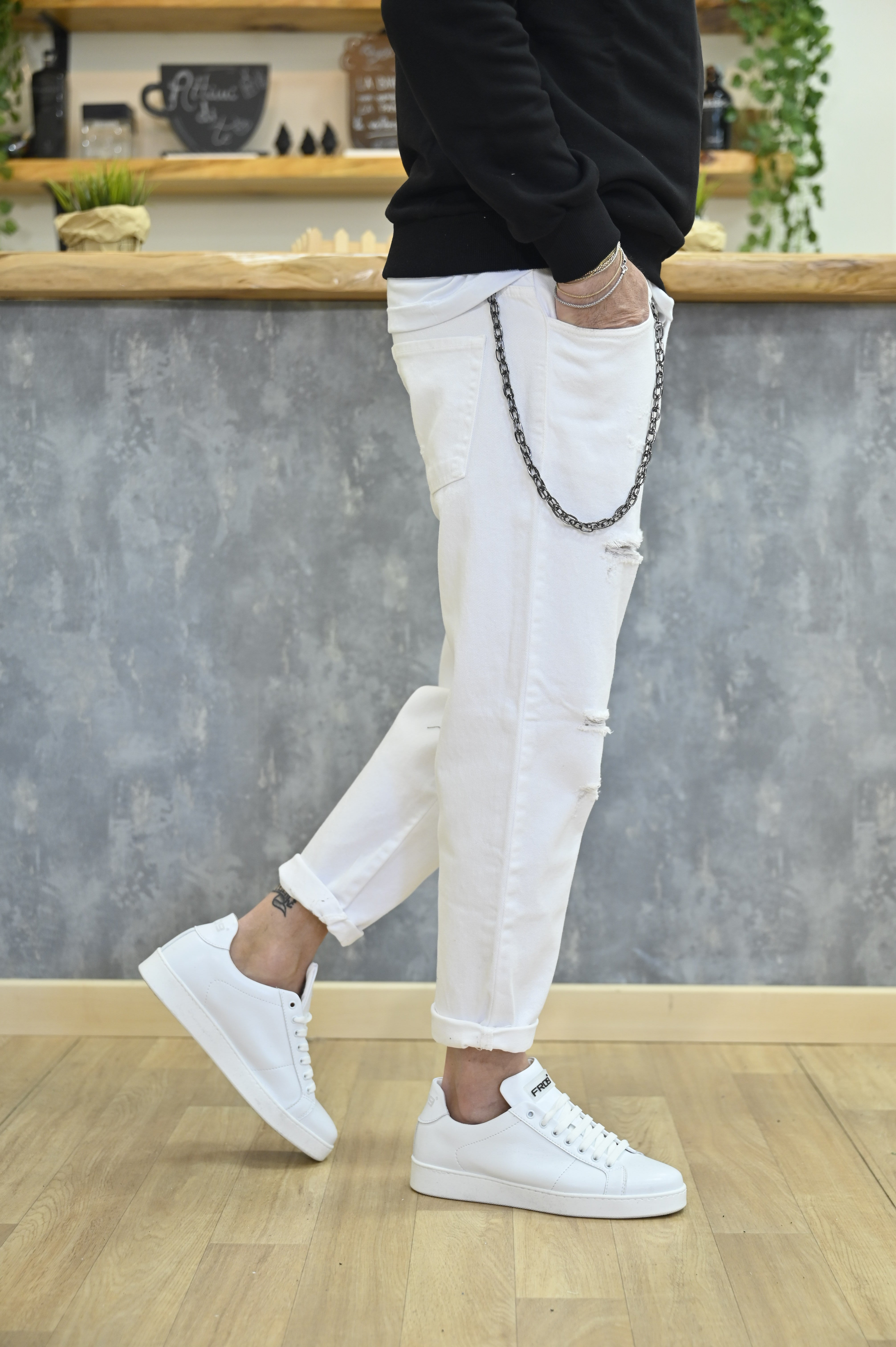 Jeans Bianco A Strappi