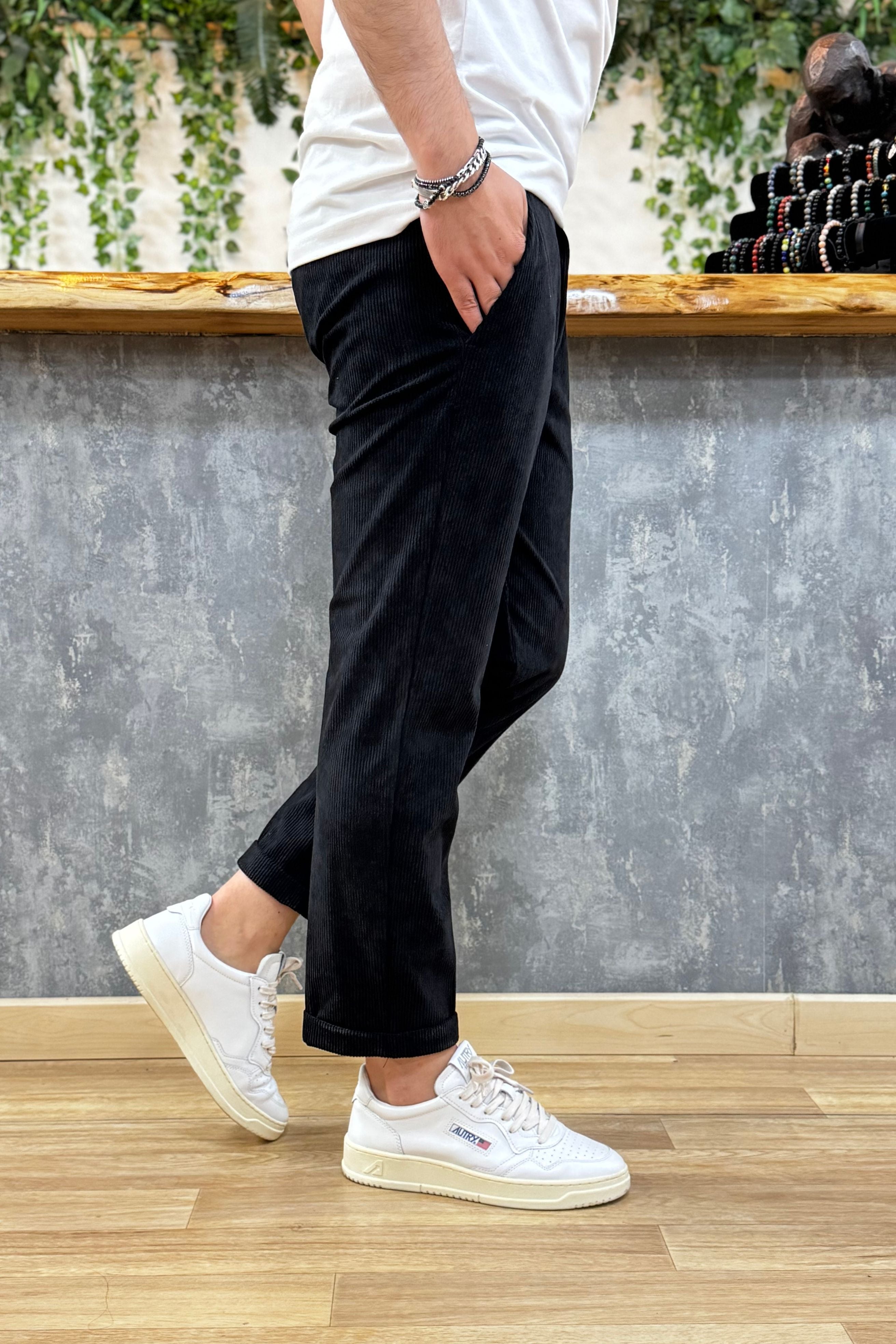 Pantalone in Velluto Milano Nero