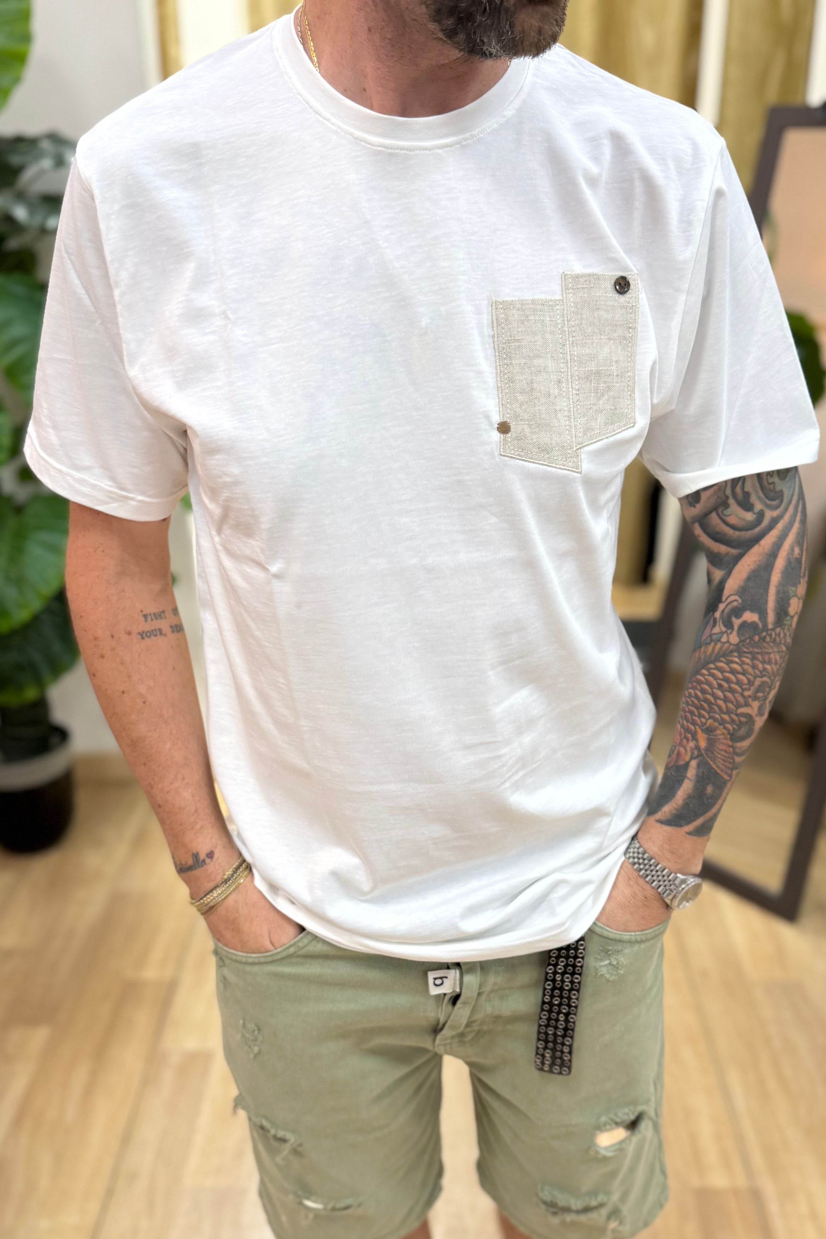 T-Shirt RT Con Taschino Bianco