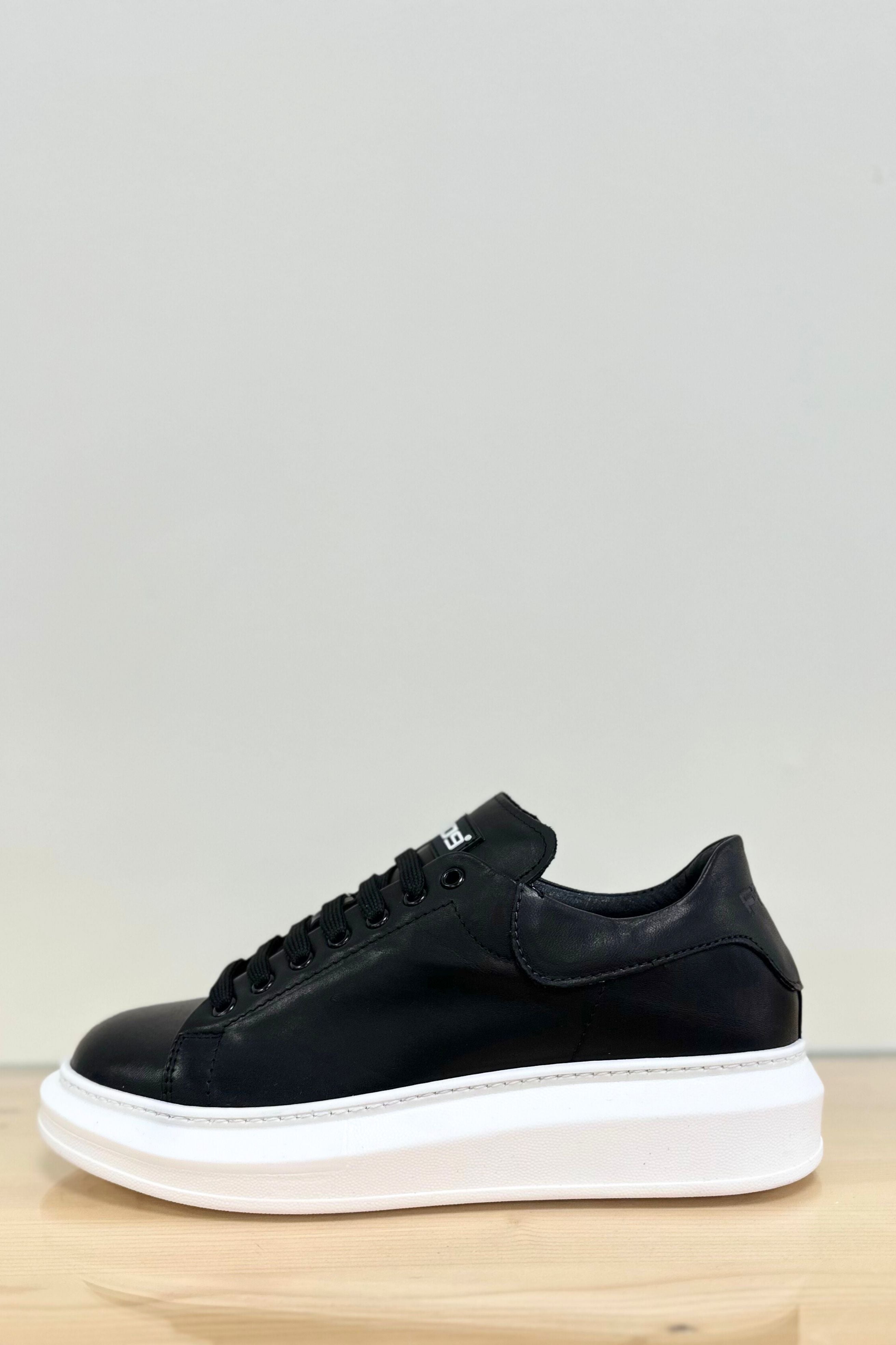 Sneakers Fr100 Mqueen Nero